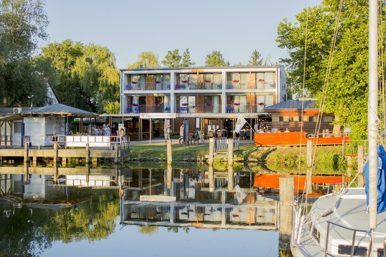 BalatonmáriafürdőPort Etterem&Panzio住宿加早餐旅馆 外观 照片